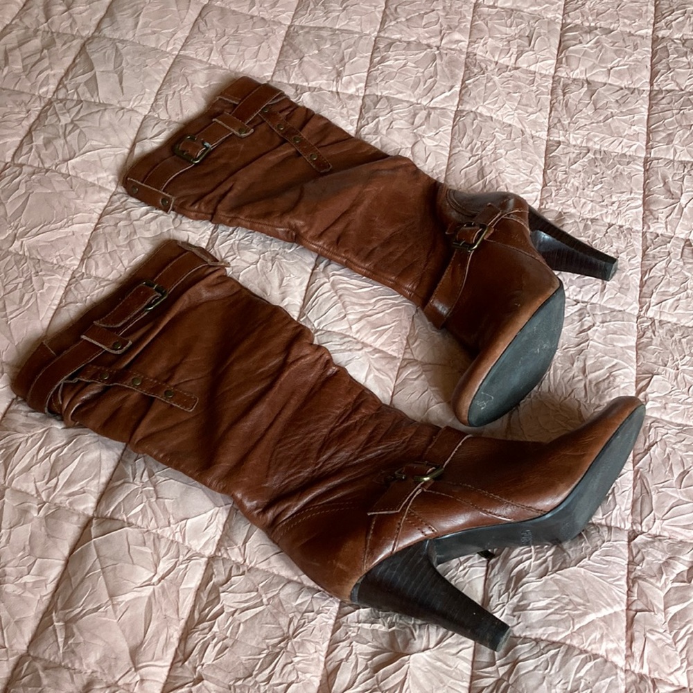 GUESS Size 9 heeled boots